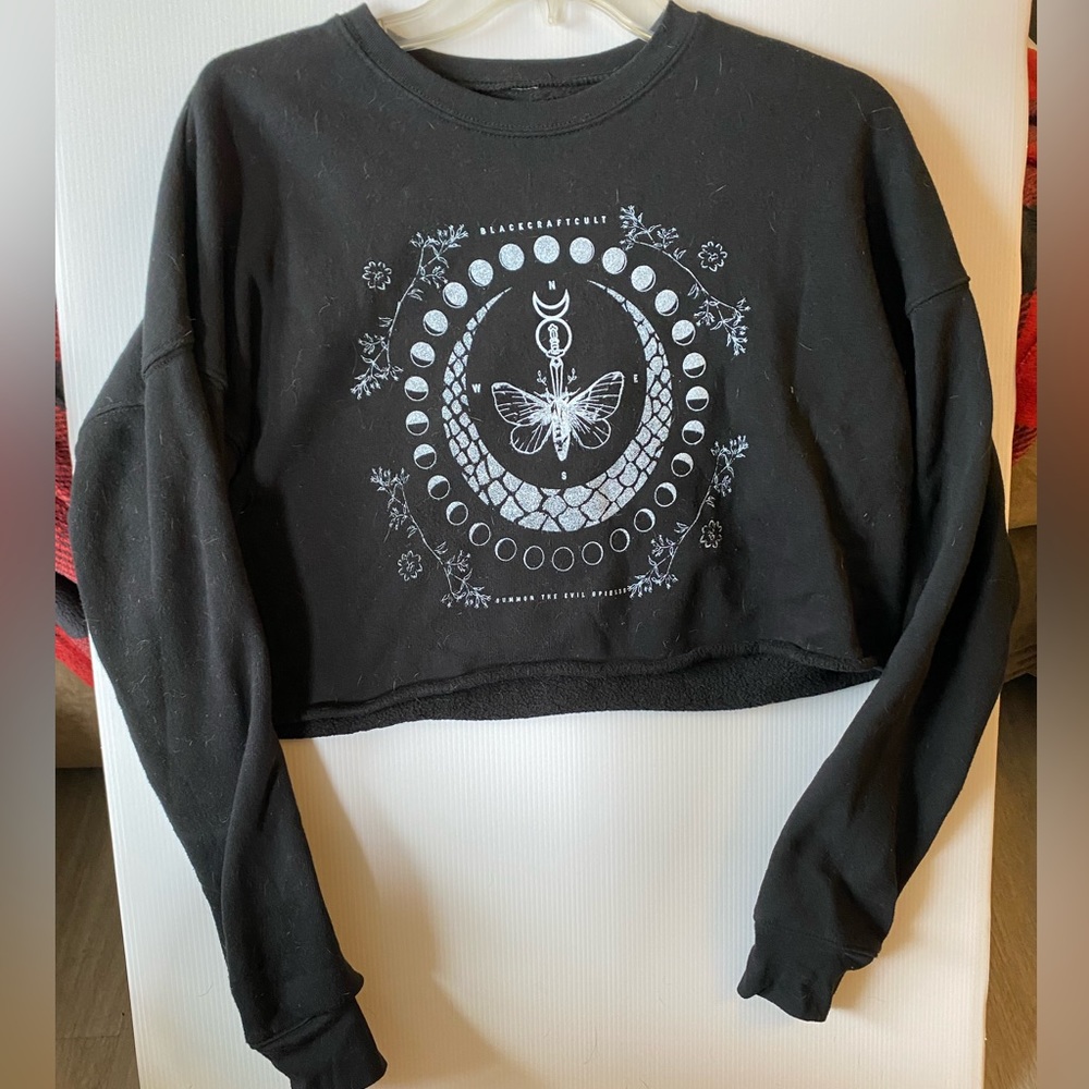 BLACKCRAFT Cropped Hoodie